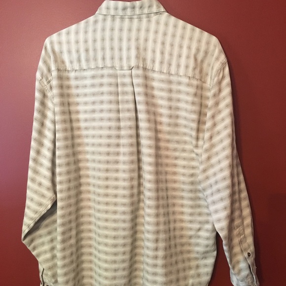 Classic North Face Rugged Button-Up - Picture 3 of 8